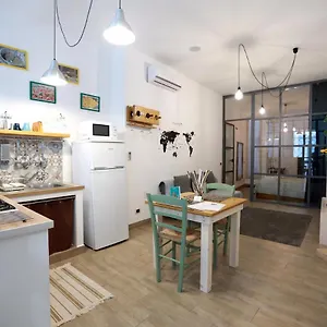 https://la-casetta-delle-scienze.palermohotels.org